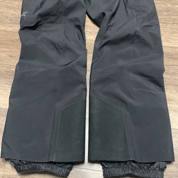 Arc’Teryx Gore-Tex pants - Picture 10 of 16